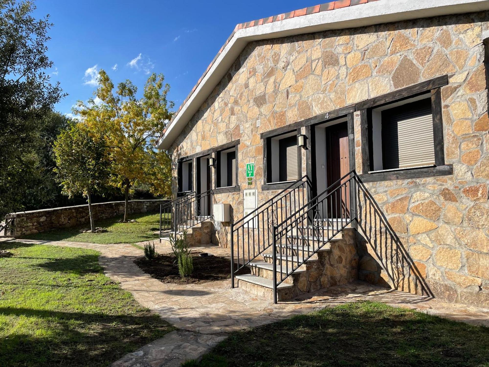 Apartamentos Los Pocillos Gargantilla del Lozoya Exterior foto